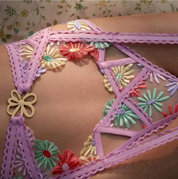NWT For Love & Lemons x VS Gia Thong Panty Size Large - Picture 7 of 16